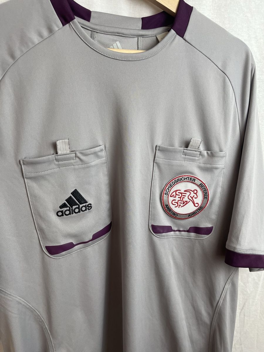 Adidas Canottiere & Pantaloni: Maillot d'arbitre Adidas ASF authentique gris 2012  – Nuovo (secondo la descrizione) da Les Avanchets venduto da lunedeneige.shop 1