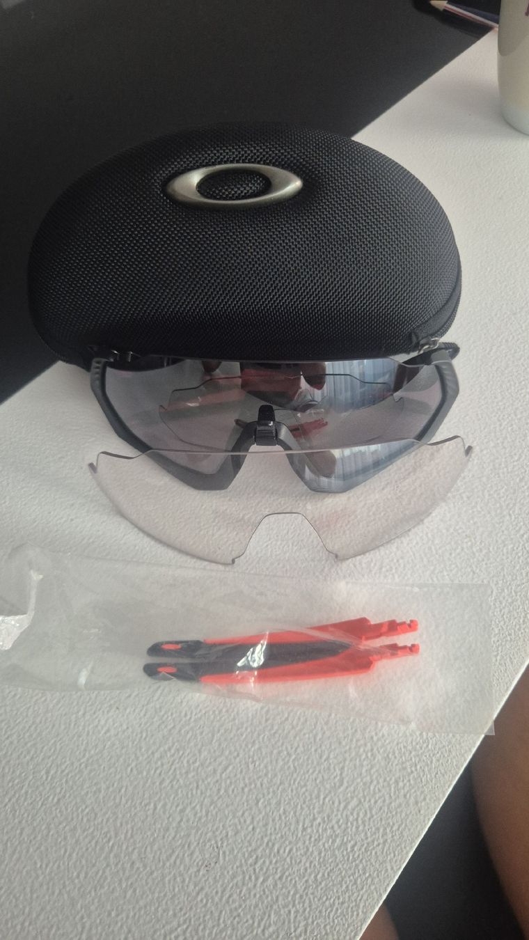 Oakley Occhiali & Lenti: Sportbrille Oakley Flight Jacket – Usato da Seon venduto da are_zjc2