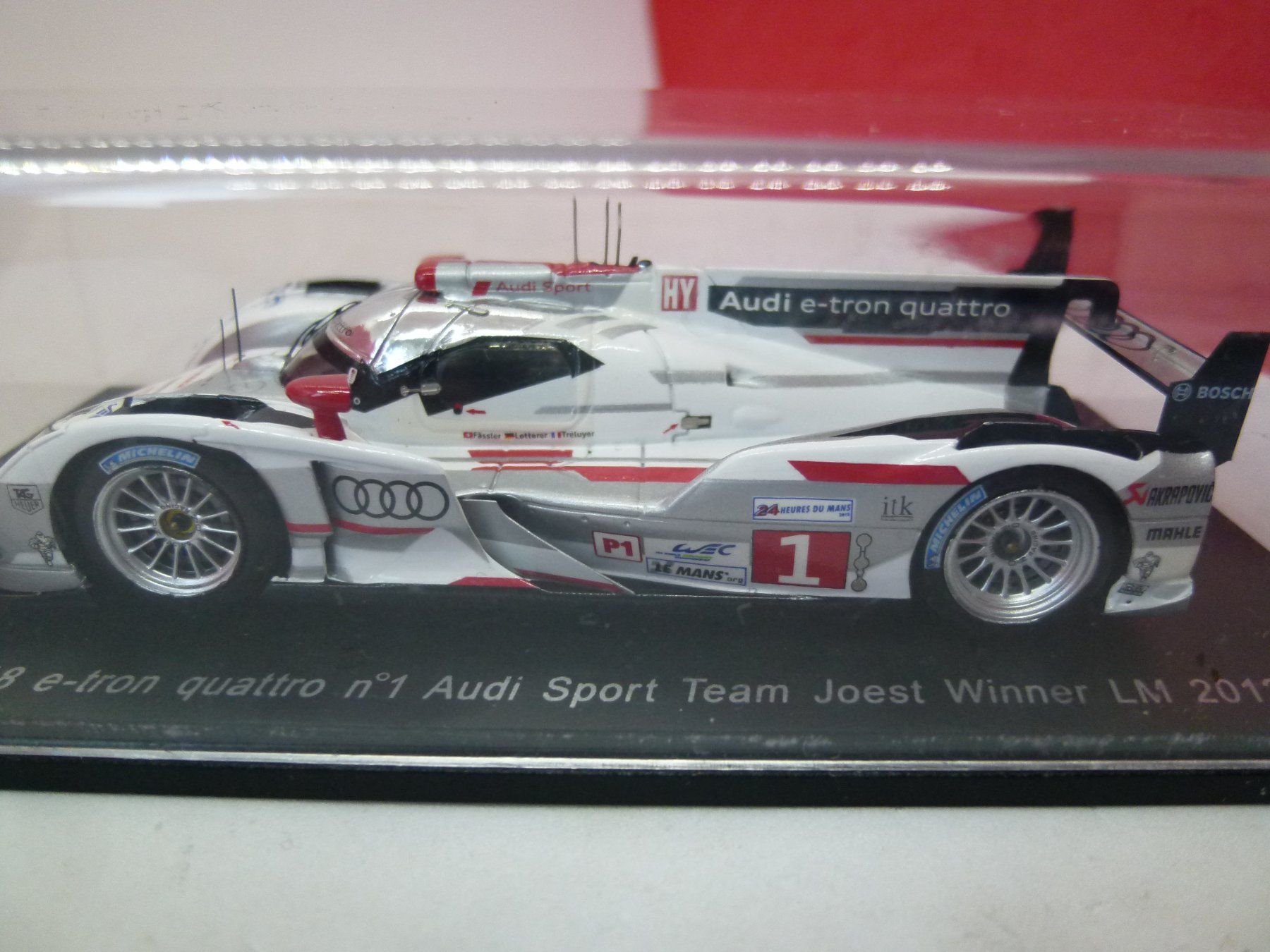 Spark Modellini d'auto: Audi R8 e-tron - Winner Le Mans 2012 mit M.Fässler - SPARK – Usato da Reiden venduto da mondial2
