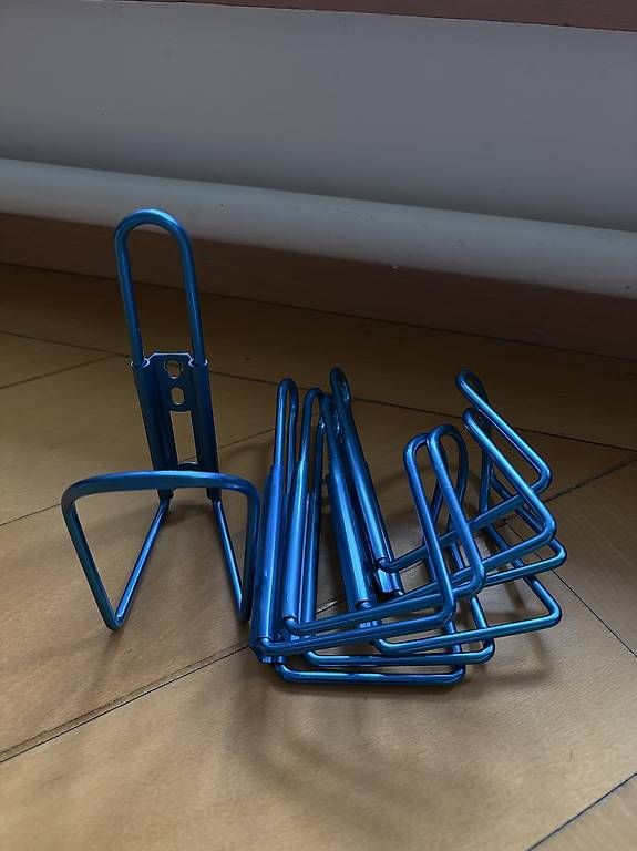 Pezzi di ricambio: 6x Alu Bidonhalter – Nuovo (secondo la descrizione) da Zürich venduto da ChrisCF