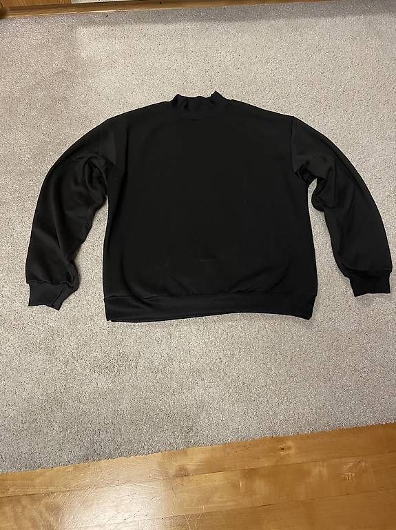 Pullover & Sweatshirts: Schwarzer Rollkragenpullover Gr. M – Gebraucht aus Weisslingen von Fiorellin7