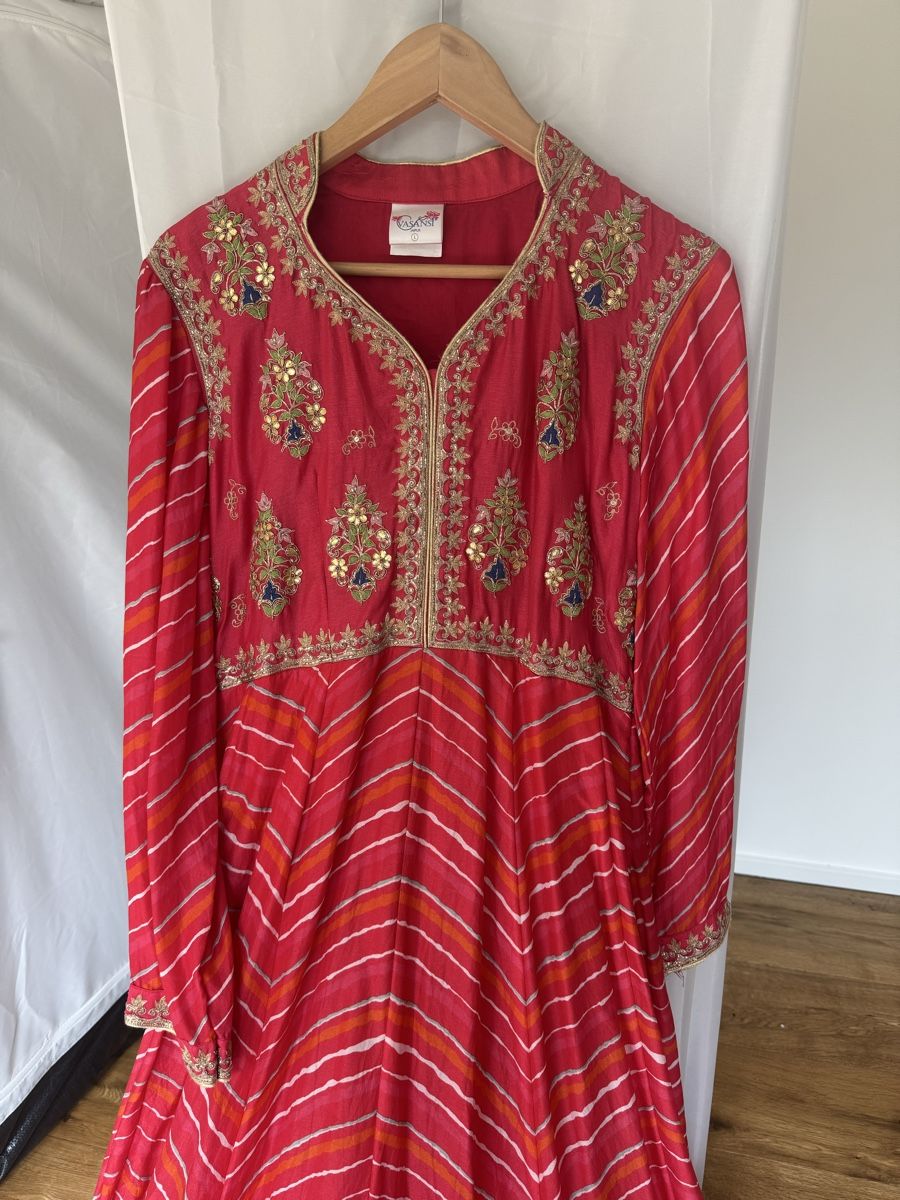 Vestiti: Fantastisch bestiktes Seidenkleid, Gr. L – Nuovo (secondo la descrizione) da Hölstein venduto da chap3ron 1