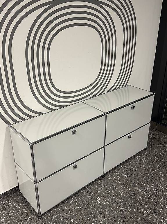 Scaffali: USM Haller Sideboard Lichtgrau. – Usato da Glattbrugg venduto da q-aderdesign 1