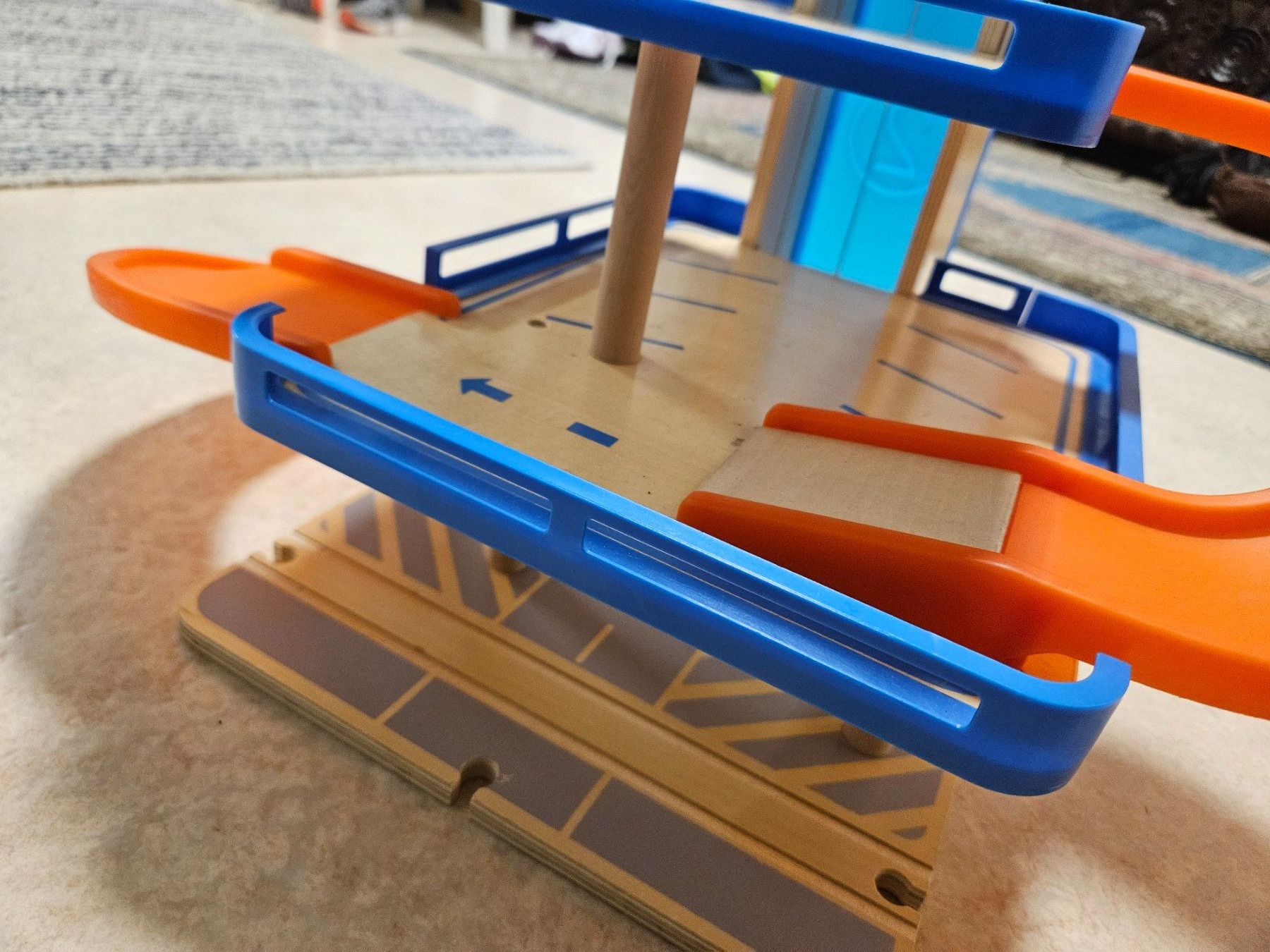 Spielzeuge: Autogarage – Gebraucht aus Hünenberg von lexli06 3