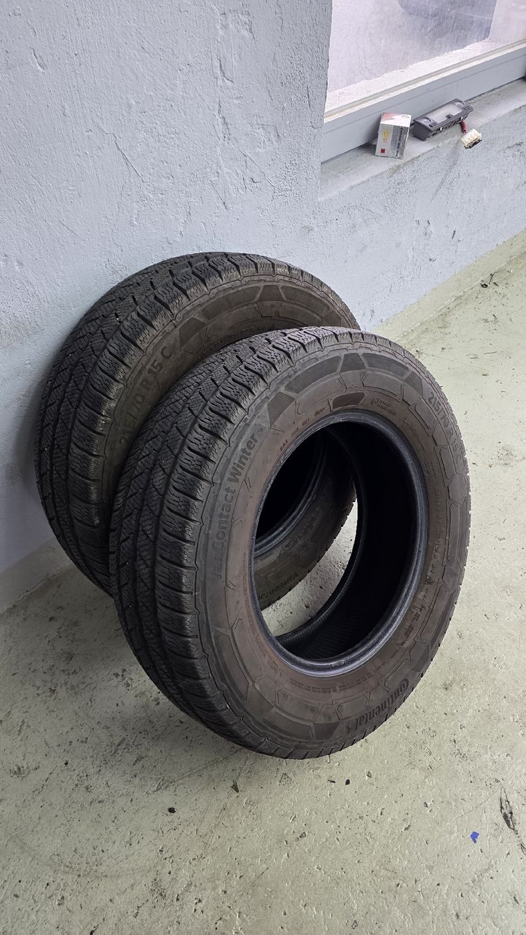 Pneumatici & Ruote complete: 215/70 R15C Continental VanContact Winter – Usato da Strengelbach venduto da jan_wx7y