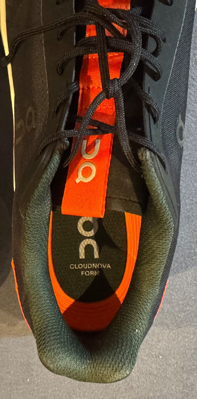 On Chaussures hommes: *** ON CLOUDNOVA FORM NEUE UND UNGETRAGEN *** – Neuf (Voir description) à Giumaglio par soloemi 9