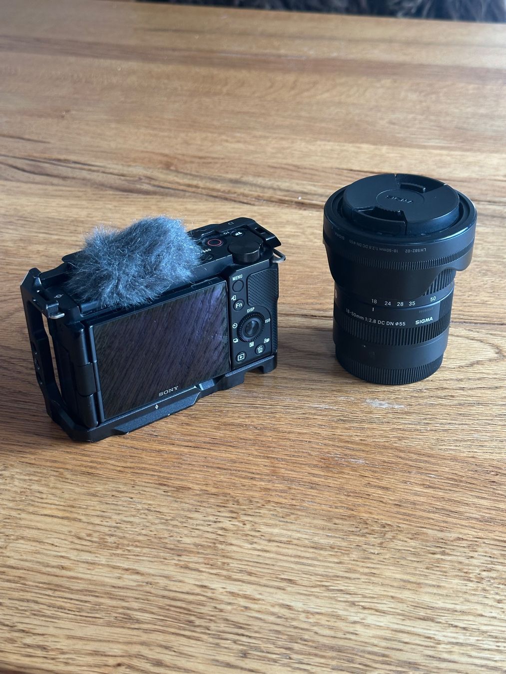 Sony Kamera: Sony Alpha ZV-E10 – Gebraucht aus Elsau von dde_b8cd 1