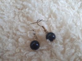 Boucles d'oreilles noires pendantes rondes