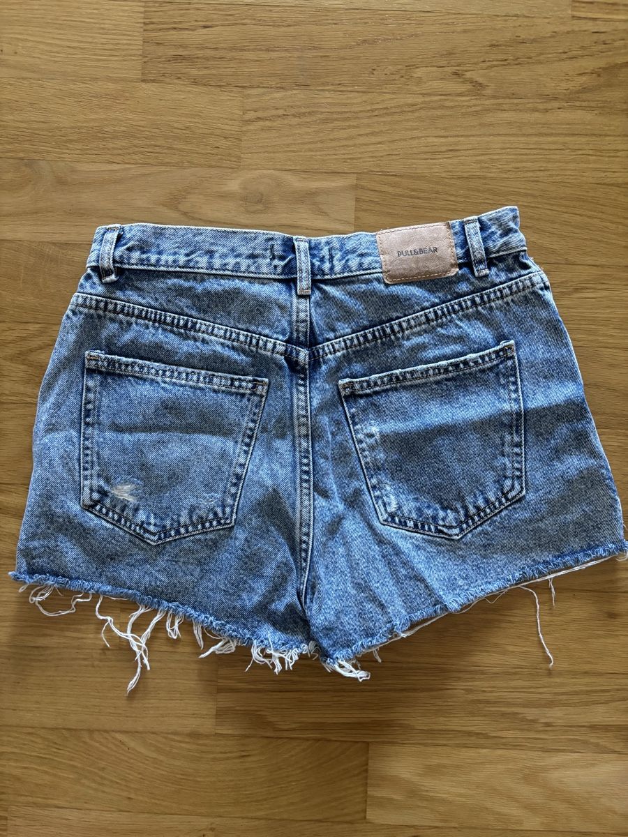 Pull&Bear Jeans: Jeans Shorts Pull & Bear – Nuovo (secondo la descrizione) da Kaltbrunn venduto da celiabernet 1