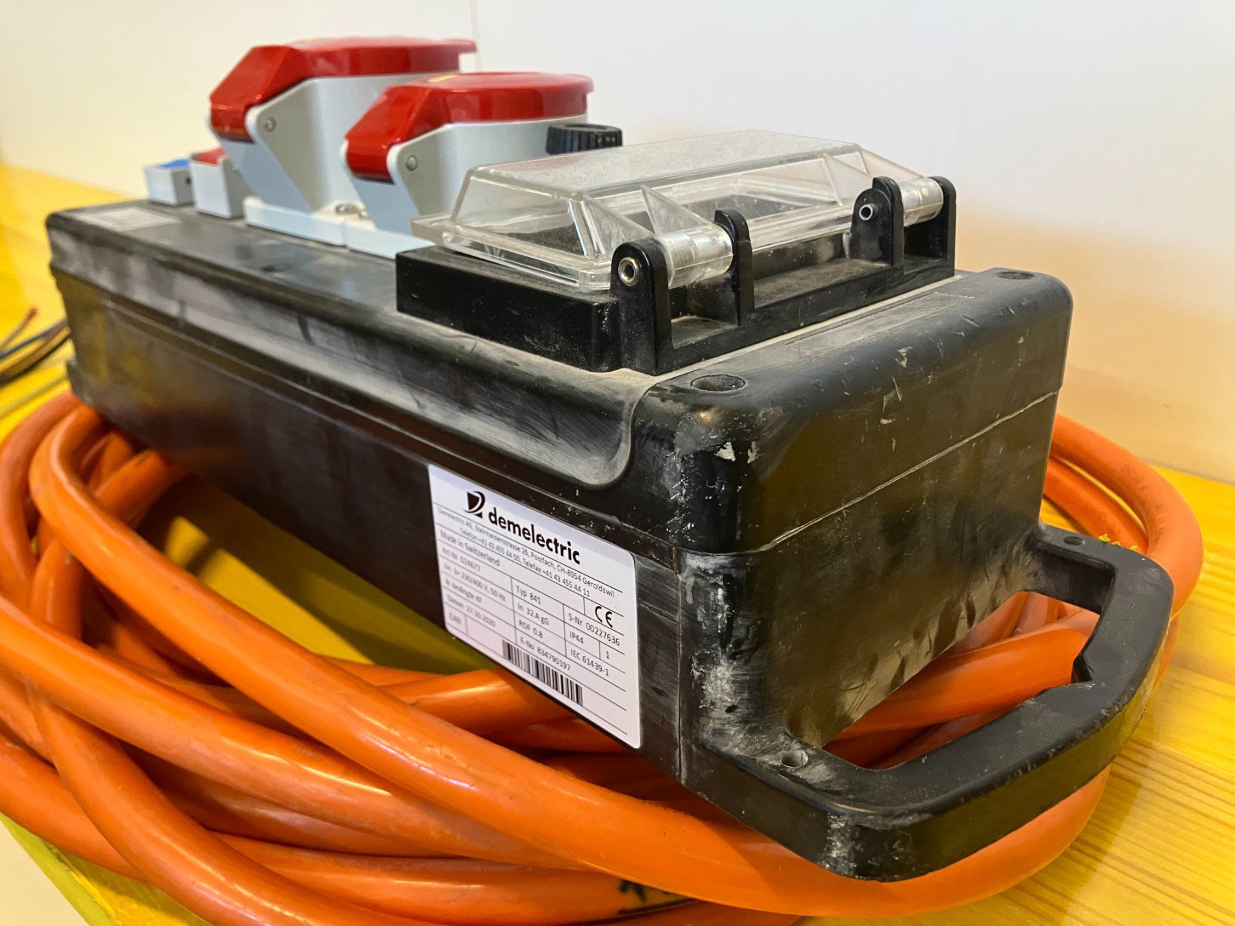Elettrotecnica: Demelectric Baustromverteiler 32A CEE 400V Typ 841 IP44 – Usato da Lichtensteig venduto da Buy24International 1