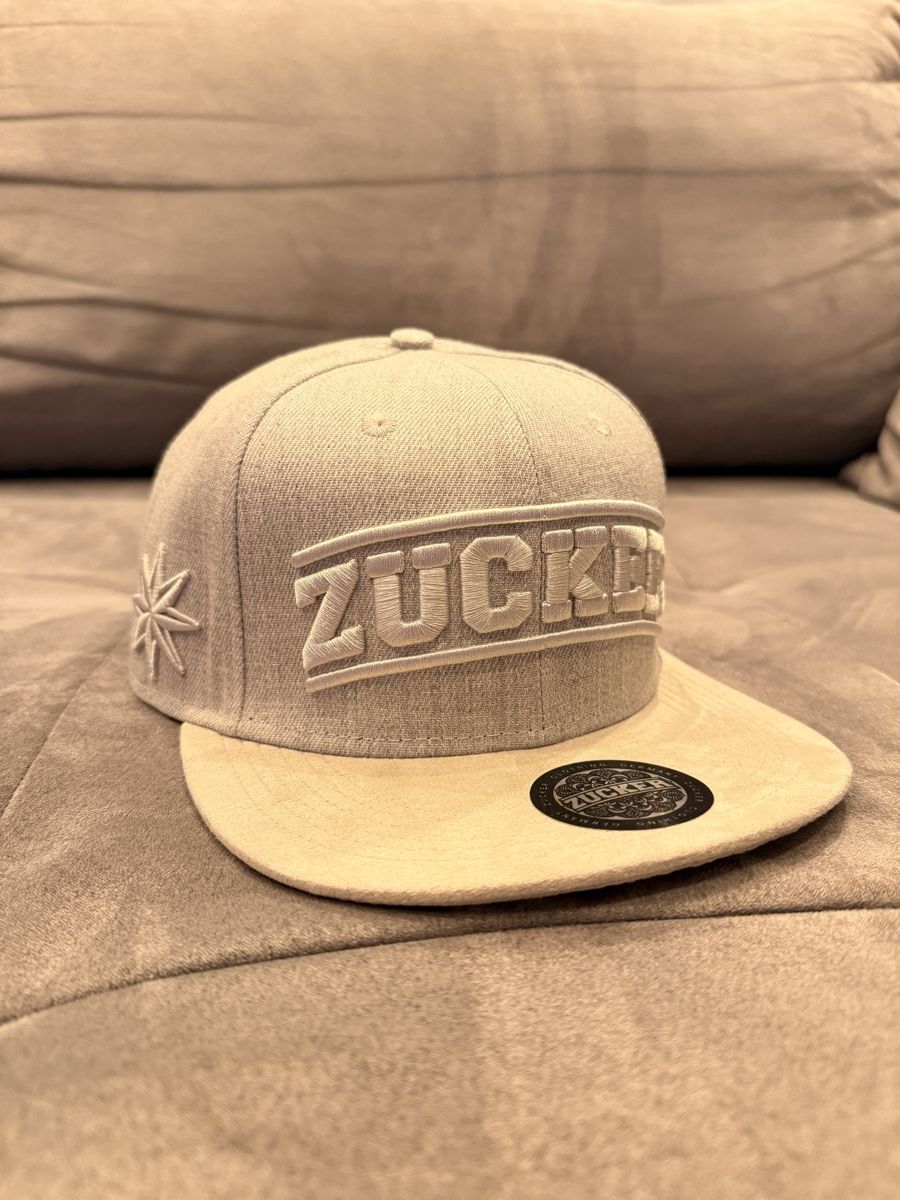 Hüte, Mützen & Caps: Snapback Zucker HowDeep – Neu (gemäss Beschreibung) aus Eschenbach LU von sirjethro