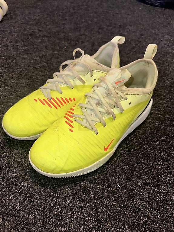 Scarpe da uomo: Nike Hallenschuhe Phantom 6  – Usato da Birsfelden venduto da kil_d79j