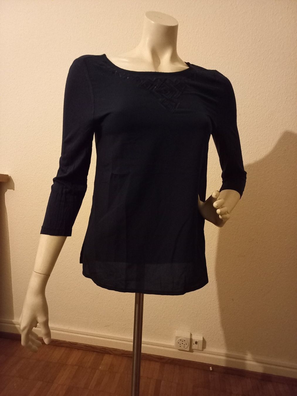 Blusen: Oberteil – Neu und originalverpackt aus Basel von zaa_7ft5
