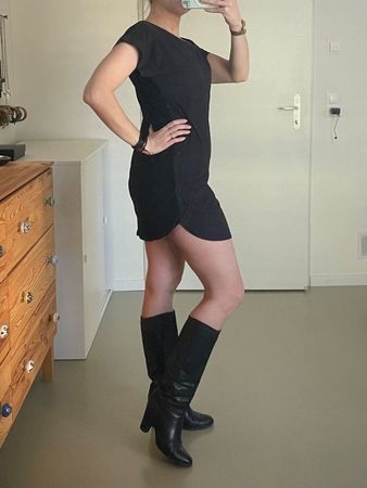 Kurzes Kleid in Wildlederoptik H&M Gr. 40 / Robe effet daim