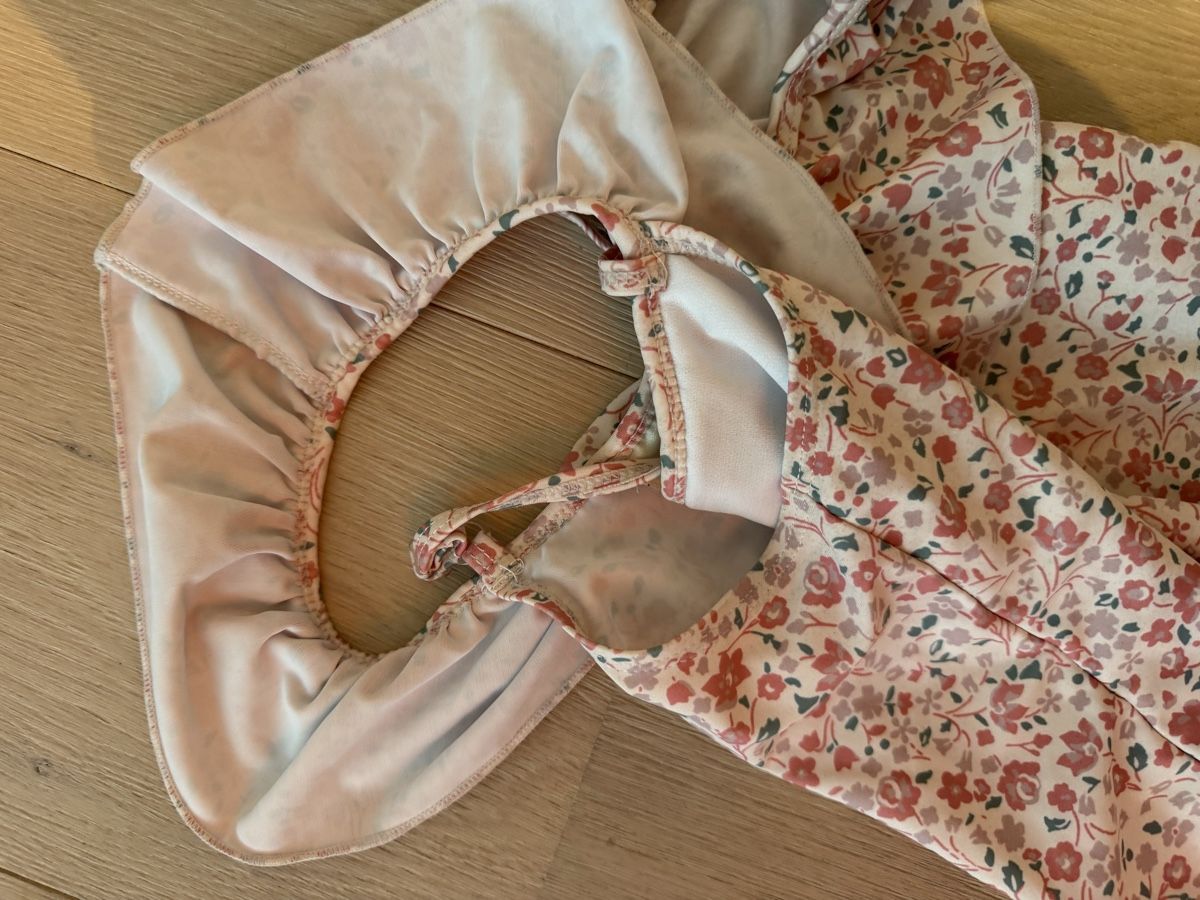 Costumi da bagno & Bikini: Kuuling Badeanzug 134/140 cm – Nuovo (secondo la descrizione) da Wallisellen venduto da Nataschab0 3