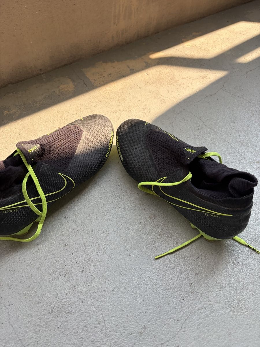 Nike Schuhe für Jungen: Nike Phantom Fussball Schuhe  – Gebraucht aus Ittigen von mrv_jjl9 2