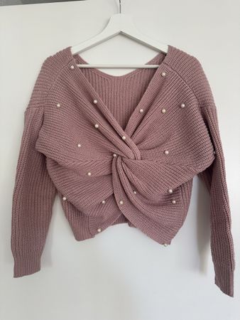 Puckrosa Pullover mit Perlen, perfekt für den Herbst!