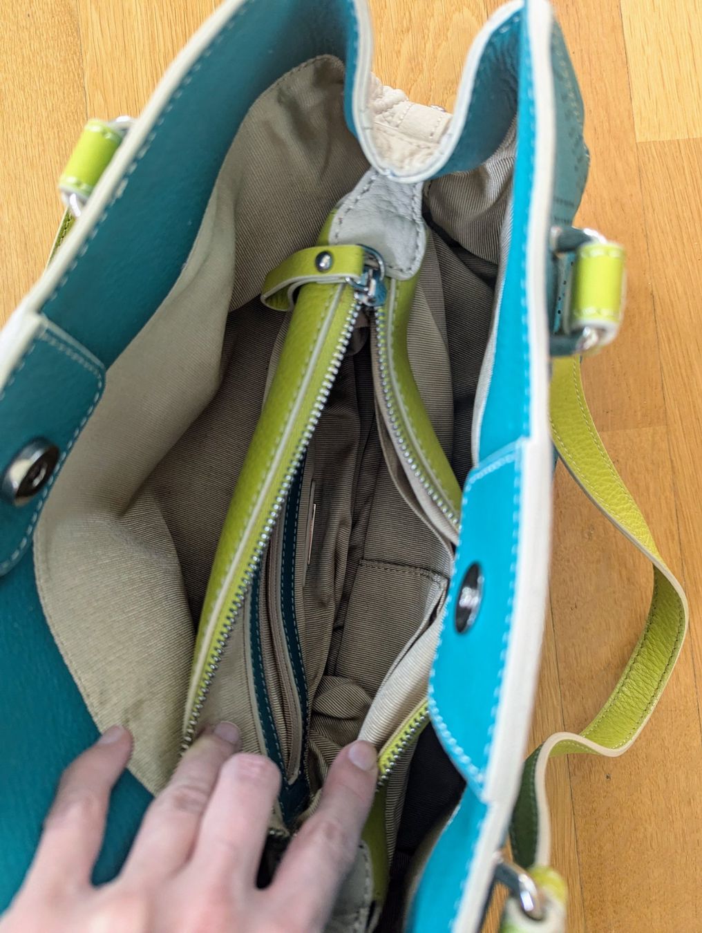 Taschen für Damen: Domani Ledertasche Grün – Neu (gemäss Beschreibung) aus Zürich von kul_dw6v 2