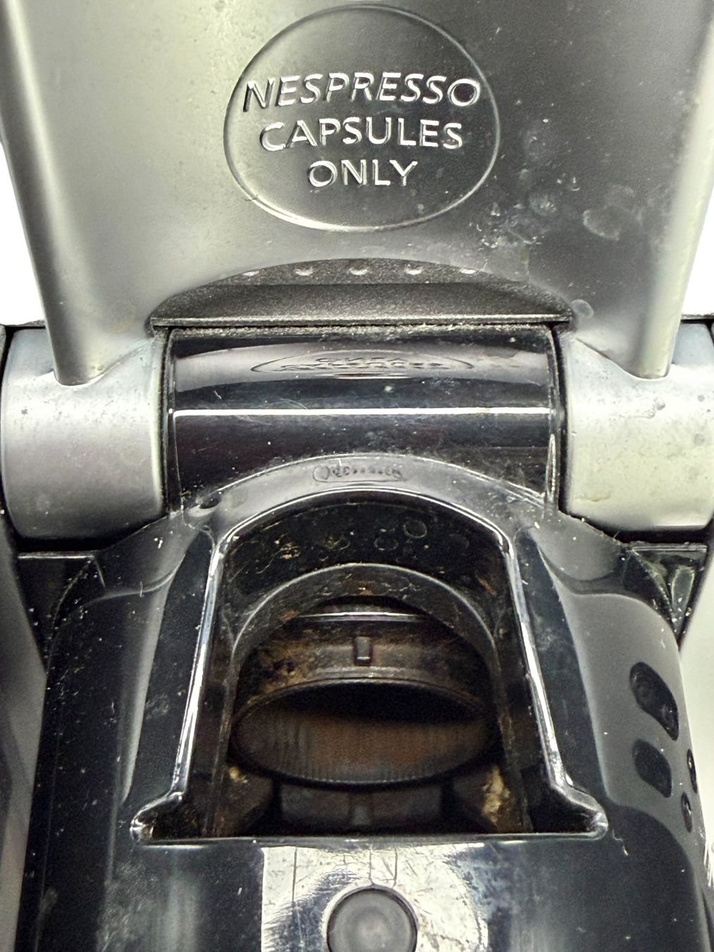 De'Longhi Macchine per caffè & Macchine per espresso: Machine à café Delonghi Nespresso Lattissima EN680M – Usato da Morges venduto da vintix 3