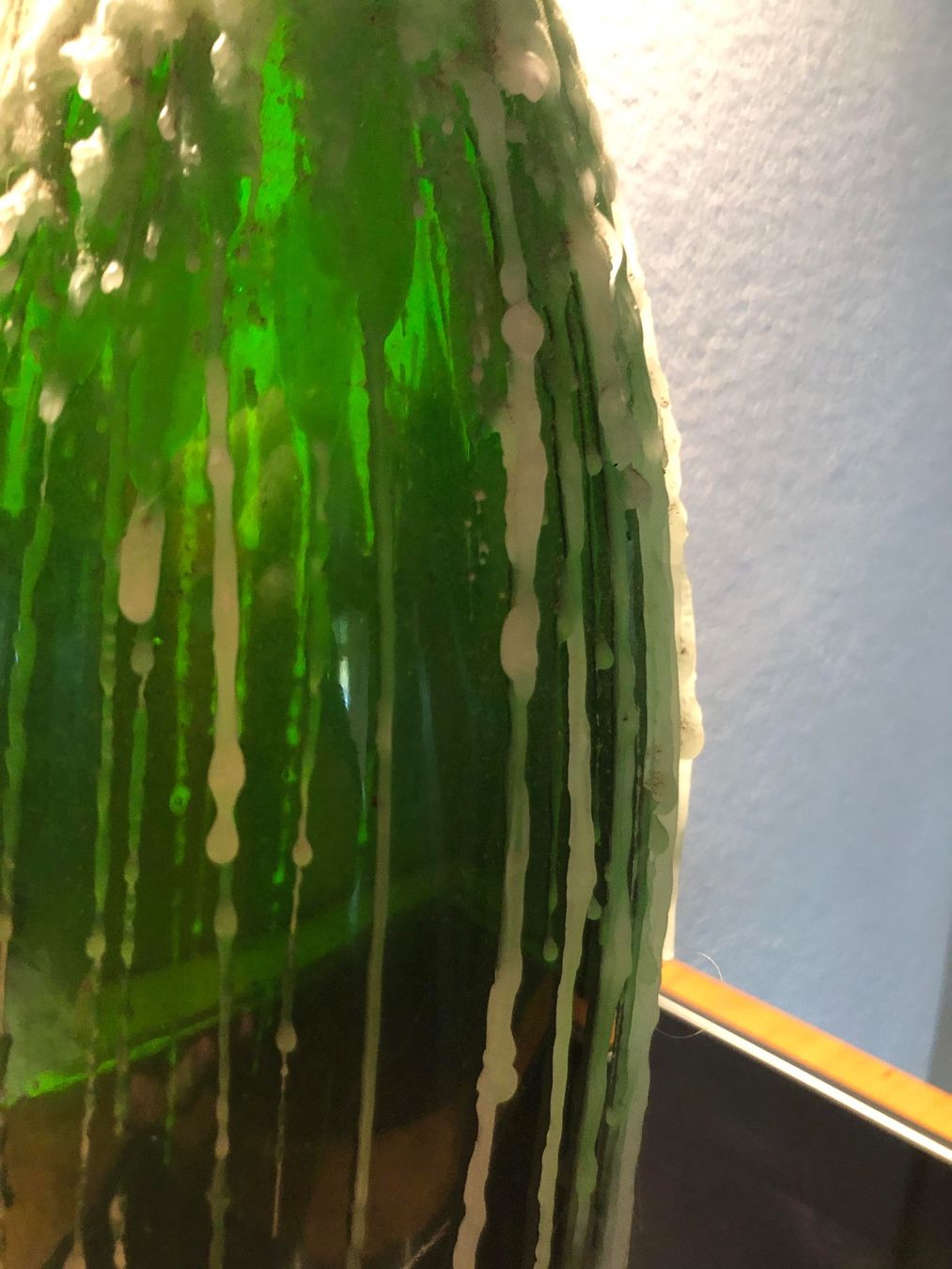 Bottiglie: Flasche mit Wachstropfen 1983 – Usato da Oberkulm venduto da Weberlisa 6