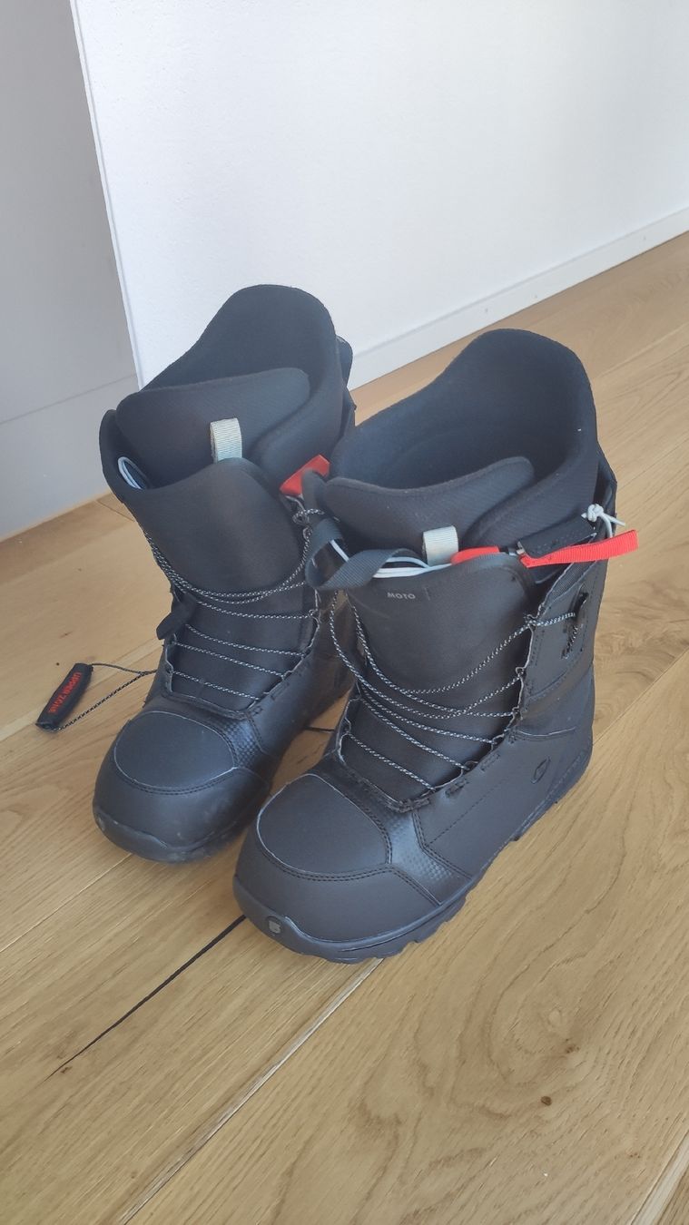 Burton Board: Burton Moto Snowboard Boots - Men's 43.5 – Usato da Baden venduto da bab_7bbt