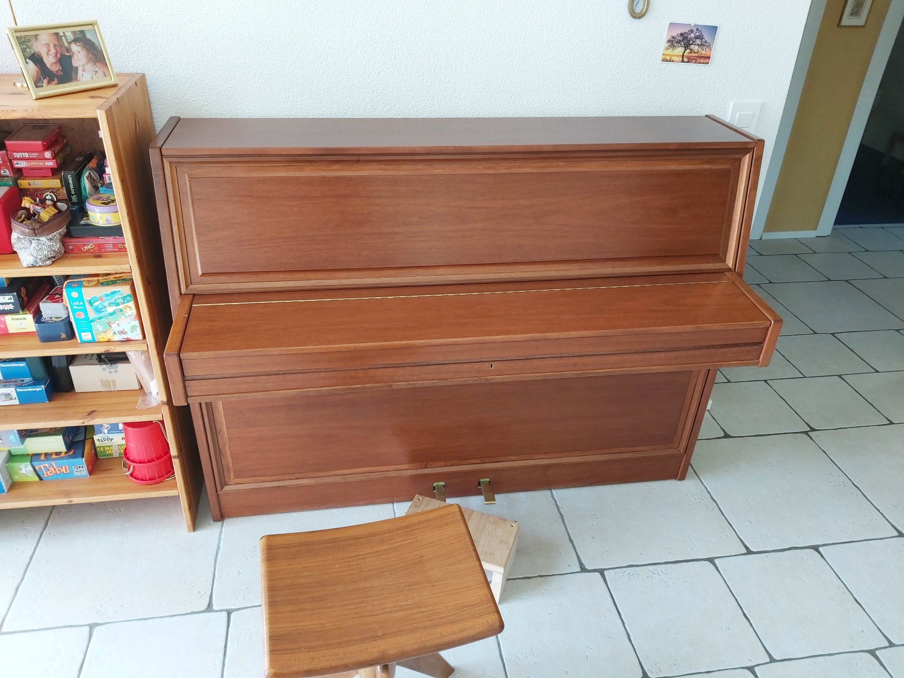 Strumenti musicali: Piano Hoffmann 108 mit Garantie – Usato da Stalden (Sarnen) venduto da chr_s5xx