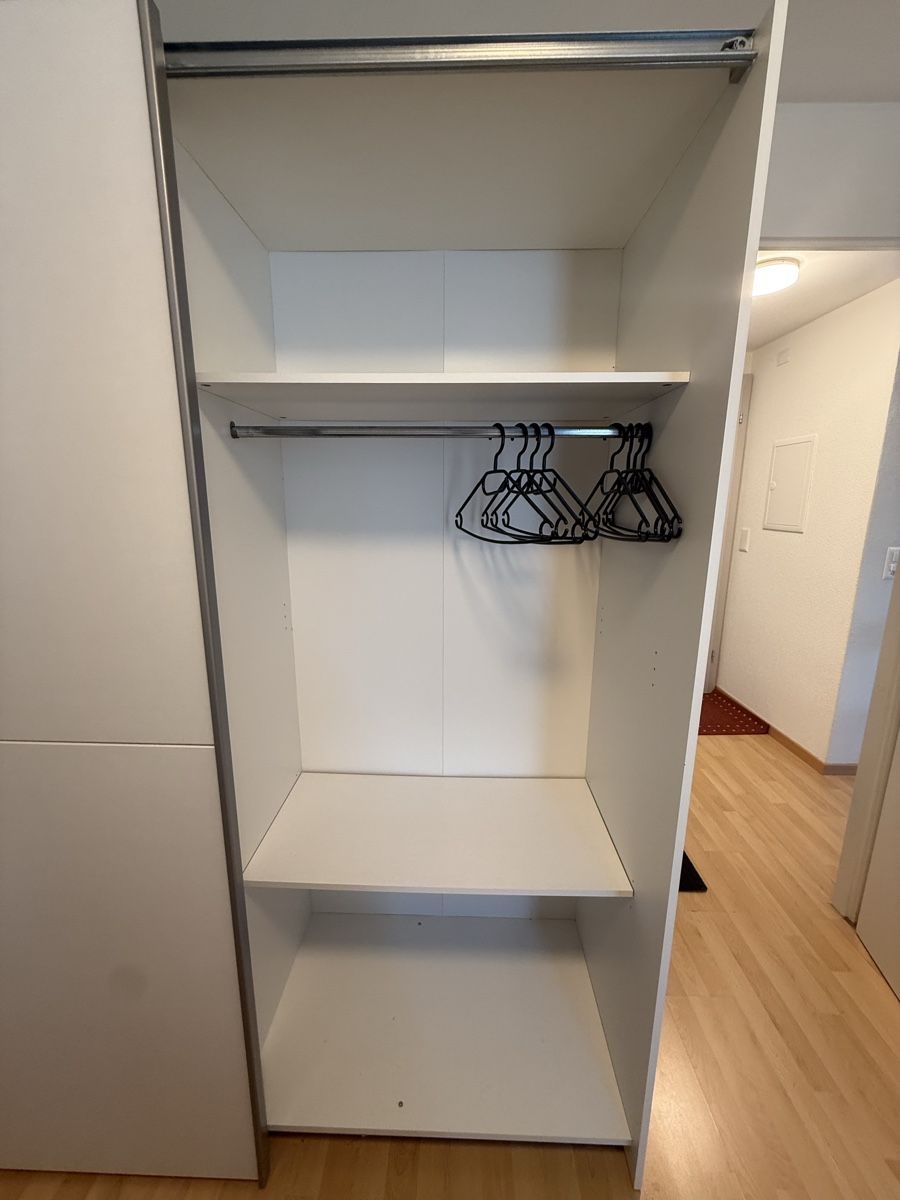 Armadi: Weisser Schrank – Usato da St. Gallen venduto da klu_5mkg 3
