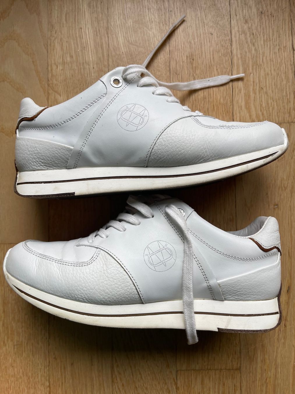Massimo Dutti Damenschuhe: Massimo Dutti Ledersneaker Gr. 38 – Gebraucht aus Basel von PinkPong