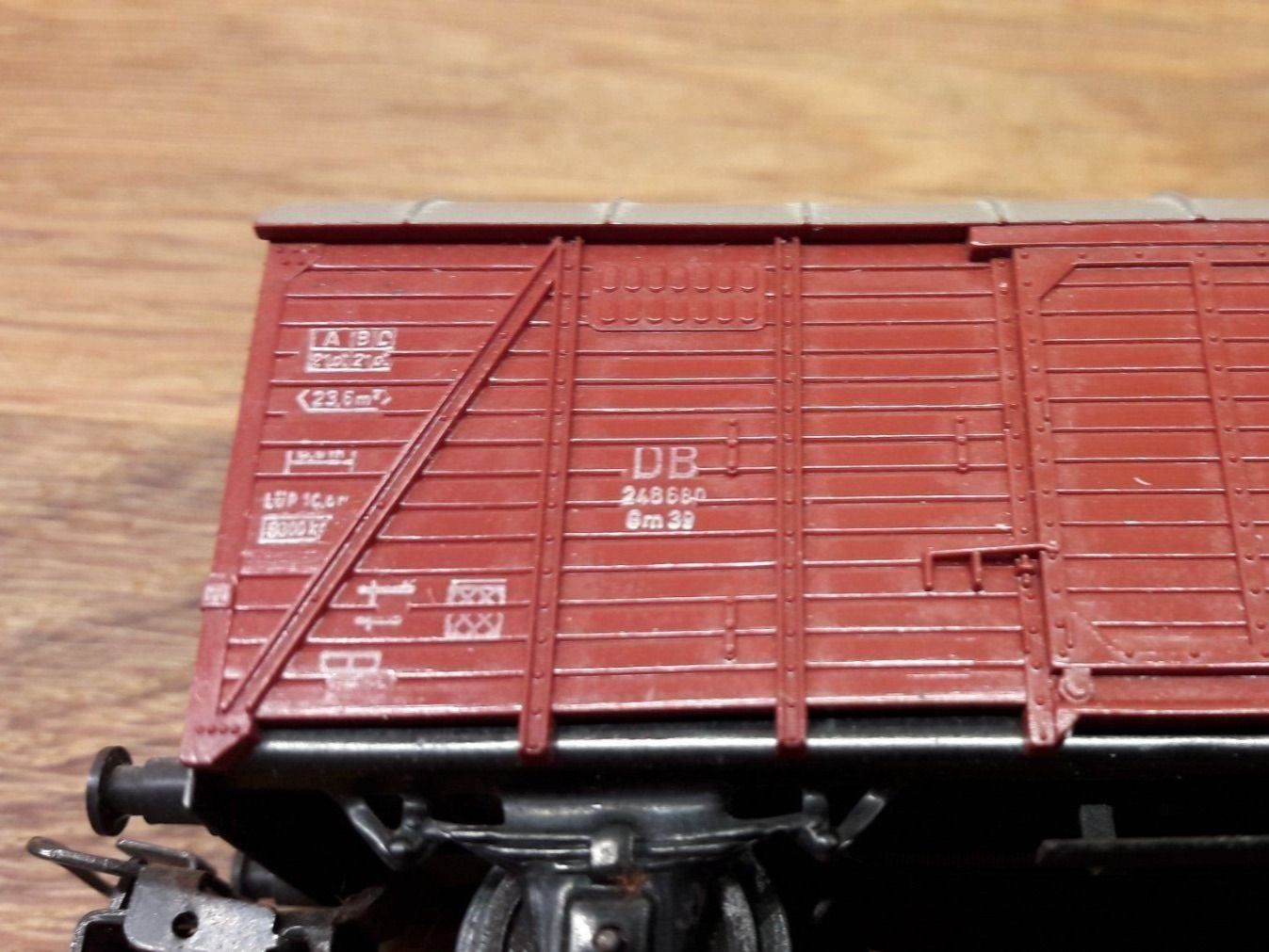 Märklin Modellini di ferrovie: Märklin HO AC : DB wagon "Gm 39" avec signal de queue – Usato da Buttes venduto da Cafe2005 7