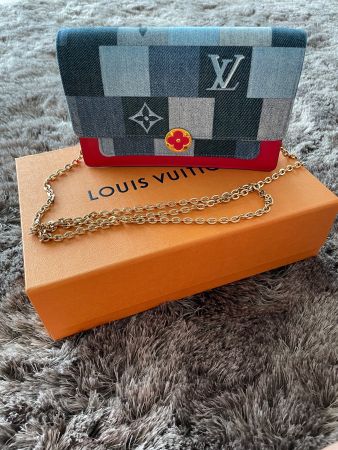 Louis Vuitton Portefeuil Flor Chain Denim Rouge