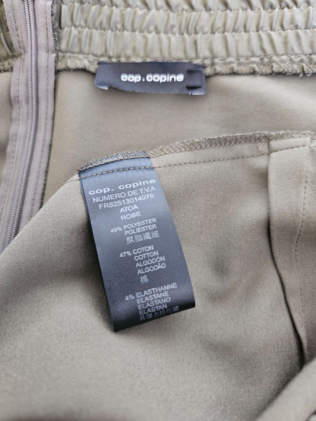 Kleider: Robe Kaki "Cop-Copine" Originale, avec une encolure bateau. – Gebraucht aus Basel von Paloma6261 8