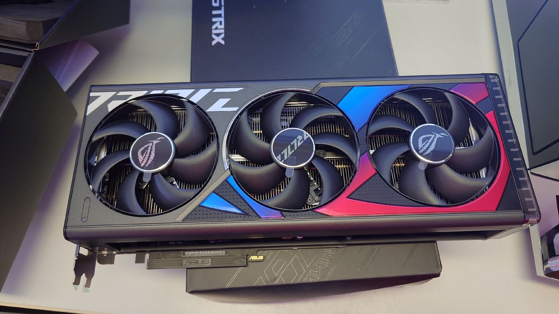 Grafikkarte Asus ROG Strix RTX4090 OC Eddition (24GB) (Gebraucht) in ...