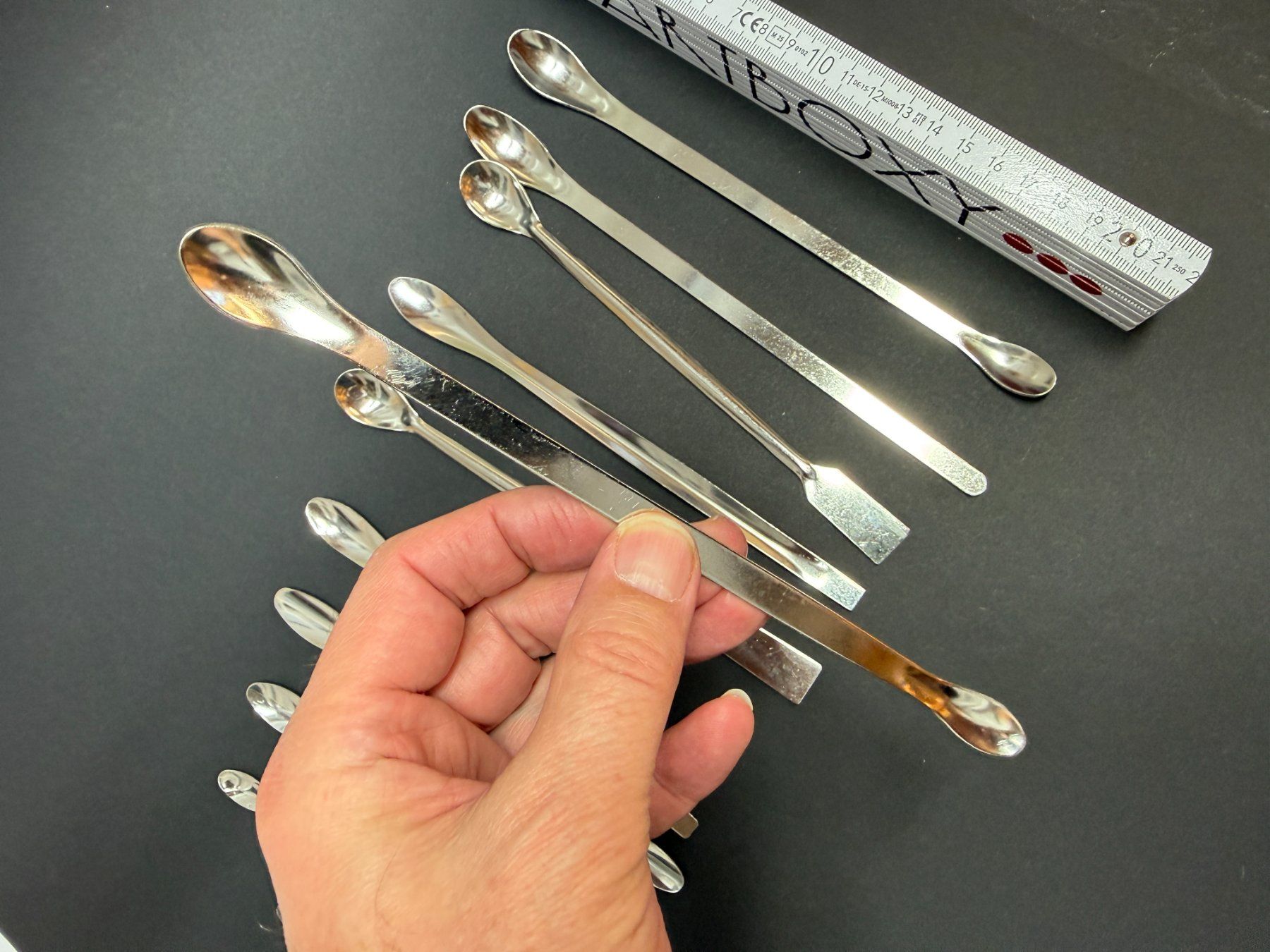 Cucchiai: Set mit 12 Spateln, Löffelspatel – Nuovo (secondo la descrizione) da Lützelflüh-Goldb venduto da Elementis 1