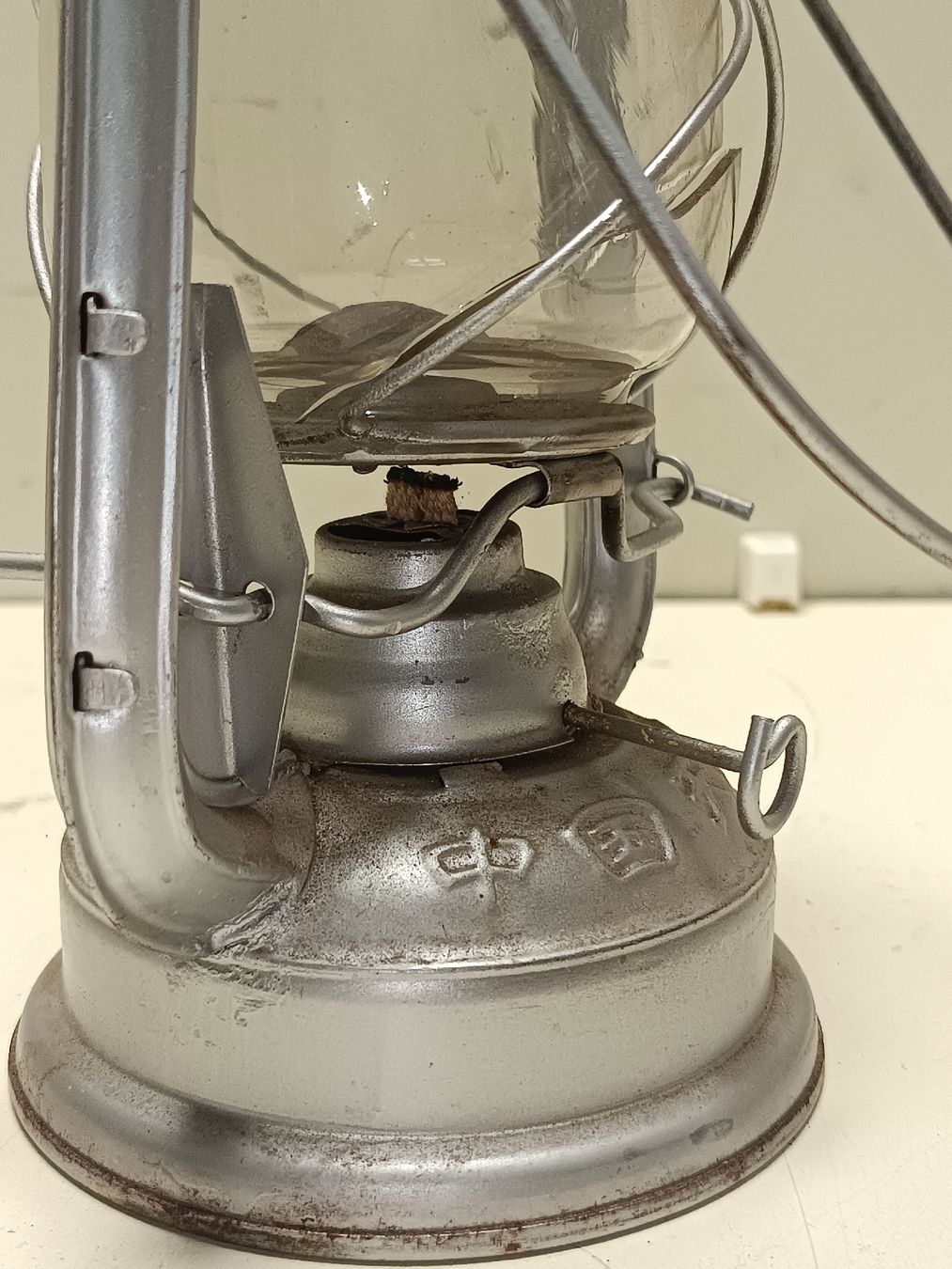 Altro in Decorazioni & Accessori: Antike Petroleumlampe "ever Bright"(em61) – Usato da Künten venduto da Schnaepplihuus 6