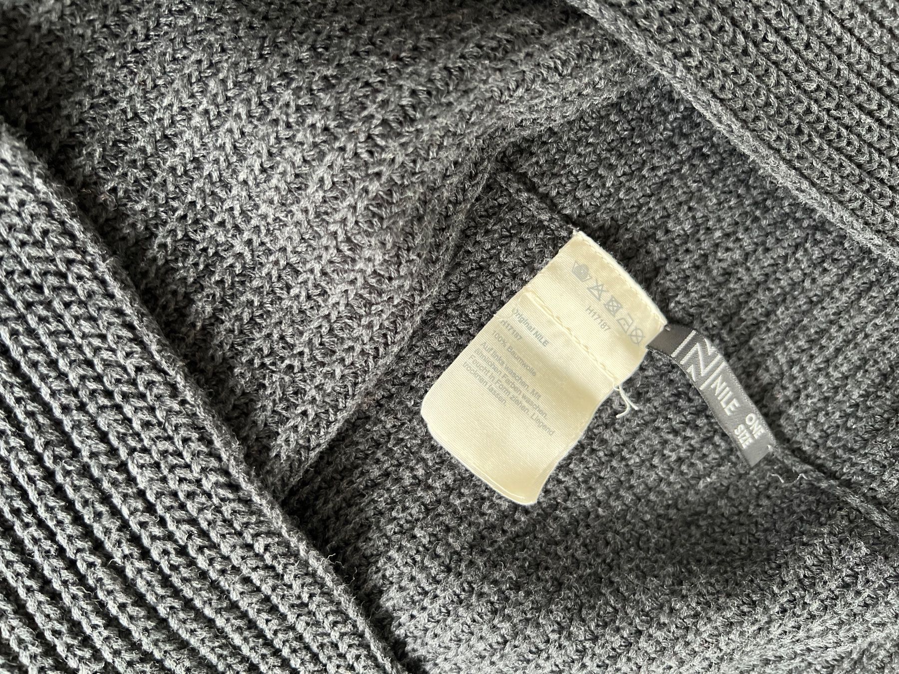 Foulard & Sciarpe: NILE-Kuscheliger Winterschal Loop-Schal Grobstrick Anthrazit – Usato da Ebmatingen venduto da Mistelu 2