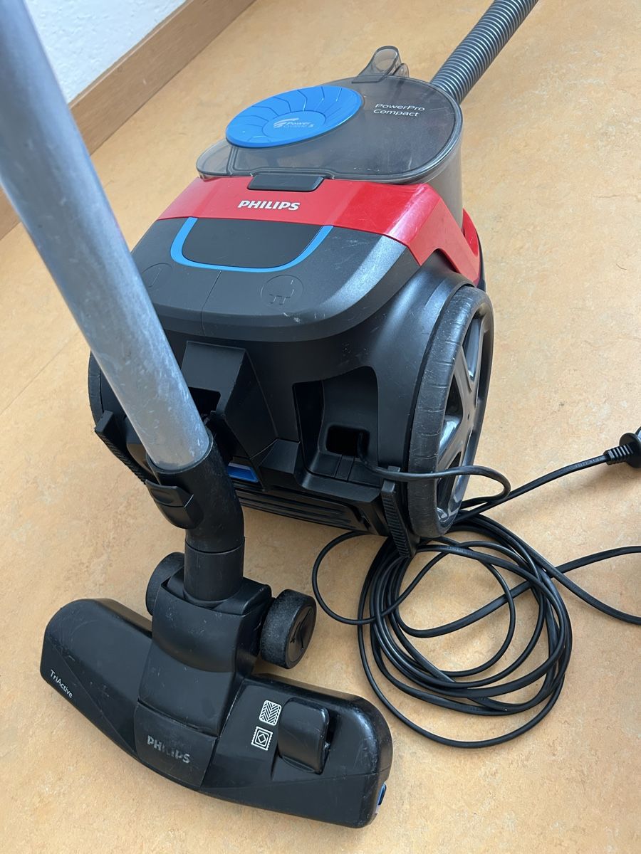 Philips Aspirateurs & Accessoires: Staubsauger - Philips – D'occasion à Thörishaus par Luismdbarbosa 1