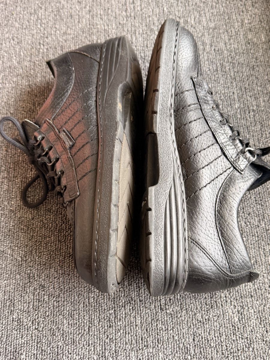 Sandro Herrenschuhe: Fretz men Sandro homme taille 41 noir – Gebraucht aus Bulle von LeMoleson 3