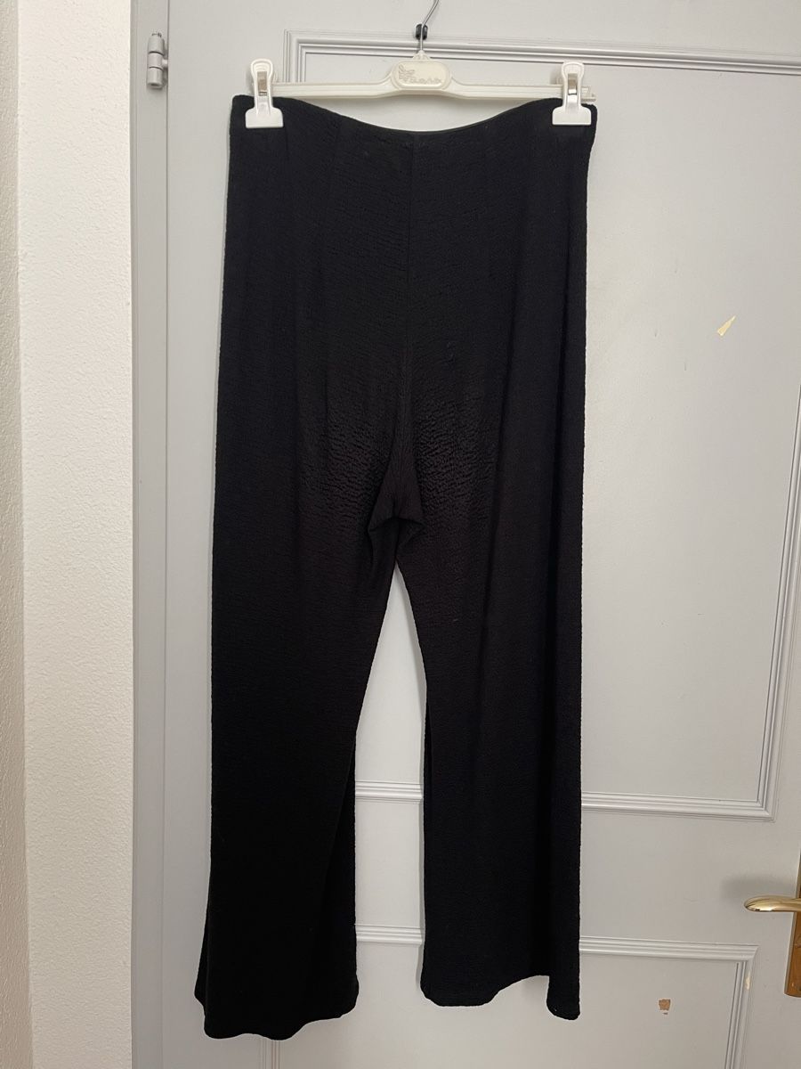 Pantaloni: Schwarze Hose von Edited – Usato da Zürich venduto da liz_l6f7