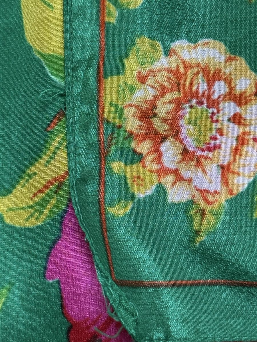 Polyester Foulards, Tücher & Schals: Foulard vintage fleuri vert 88x87 polyester – Gebraucht aus Vuippens von Anna_as 2
