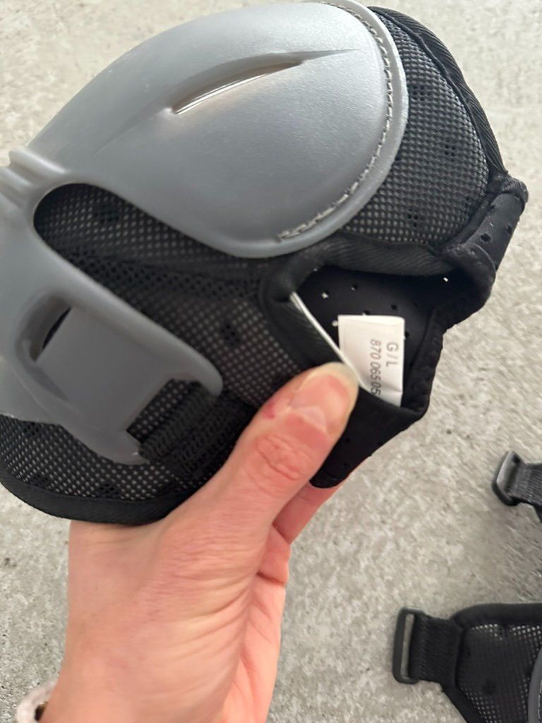 Protezioni & Imbottiture: Knee pats – Usato da Dallenwil venduto da ZD2019 2