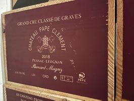 Une caisse vins bordeaux Pape Clément 2018