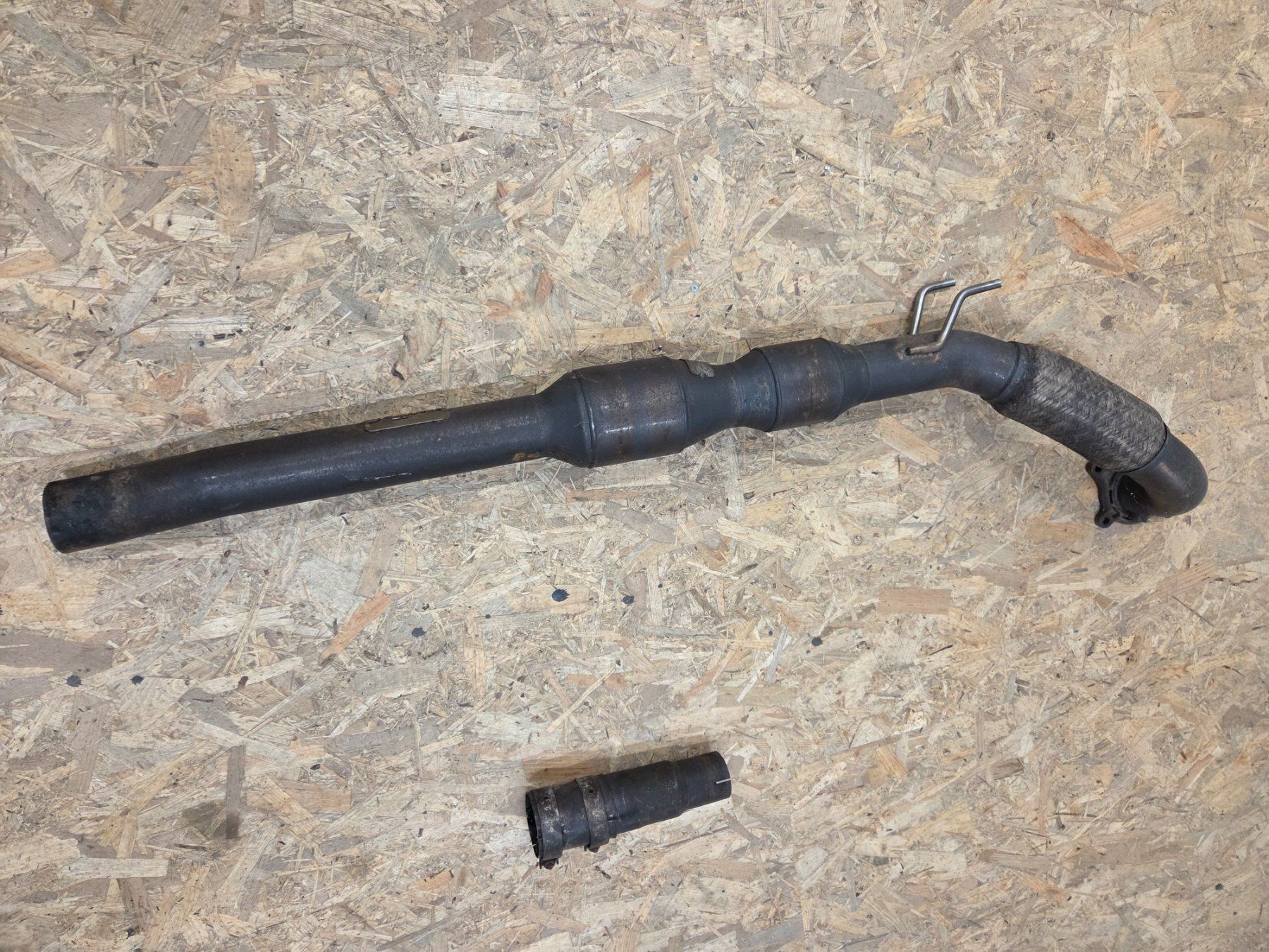 Volkswagen Sistemi di scarico: Golf 5 GTI Downpipe – Usato da Leuggern venduto da yan_yl99 4