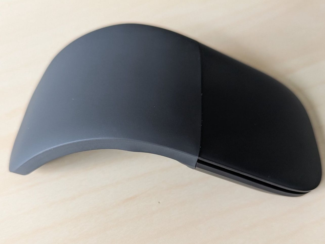 Microsoft Souris: Microsoft Surface Arc Mouse Schwarz (Bluetooth) – D'occasion à Zürich par ms993 1
