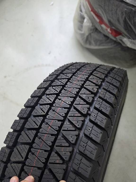 Pneumatici & Ruote complete: Bridgestone Blizzak DM-V3 neufs. – Usato da Bussigny venduto da jau_5zcy 3