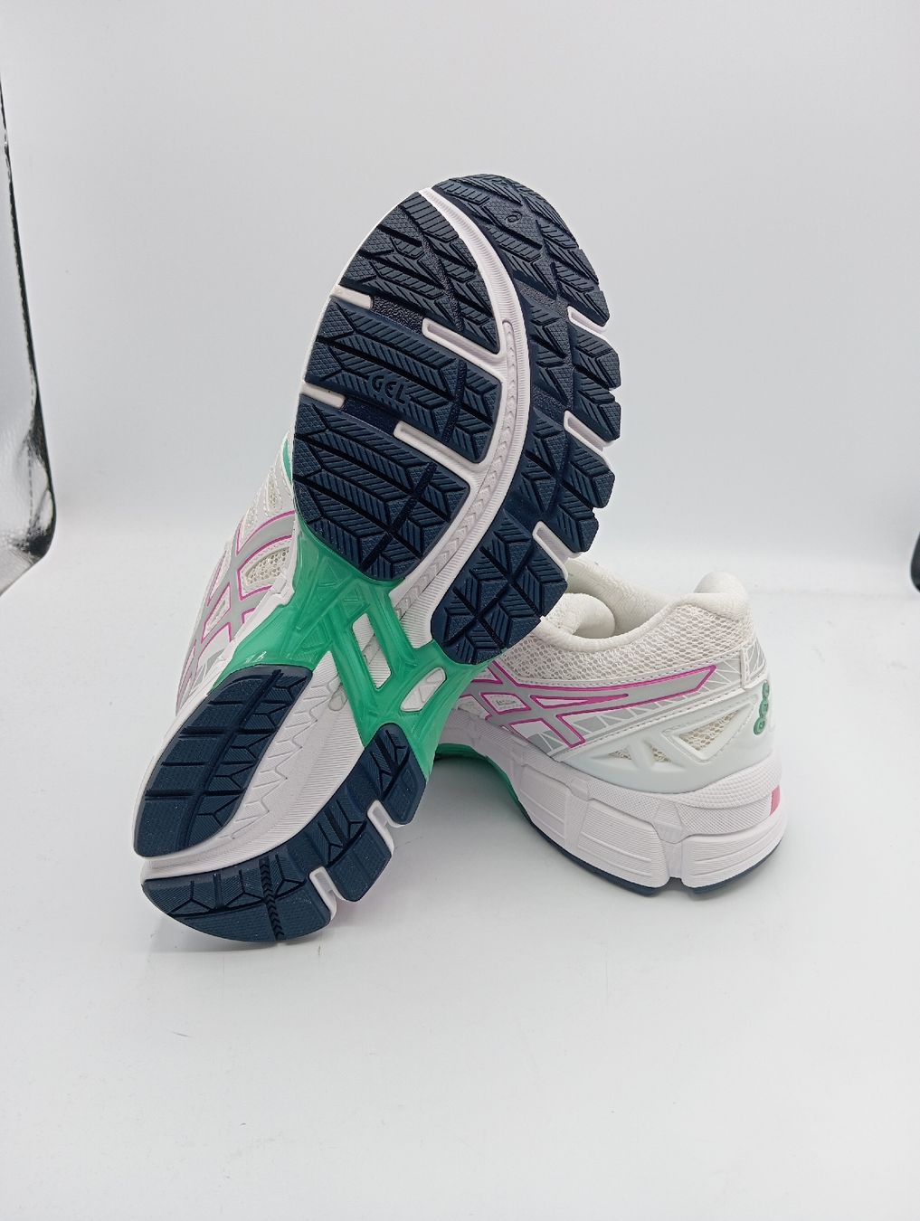Asics Scarpe da uomo: Asics Gel-Kayano 20 (EU46) – Nuovo e nell'imballaggio originale da Schaffhausen venduto da outlez 4