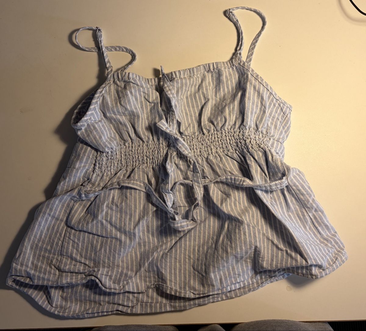 Brandy Melville Camicette, T-shirt & Top: blau gestreiftes brandy melville top – Nuovo (secondo la descrizione) da Meilen venduto da ann_x8nk 1