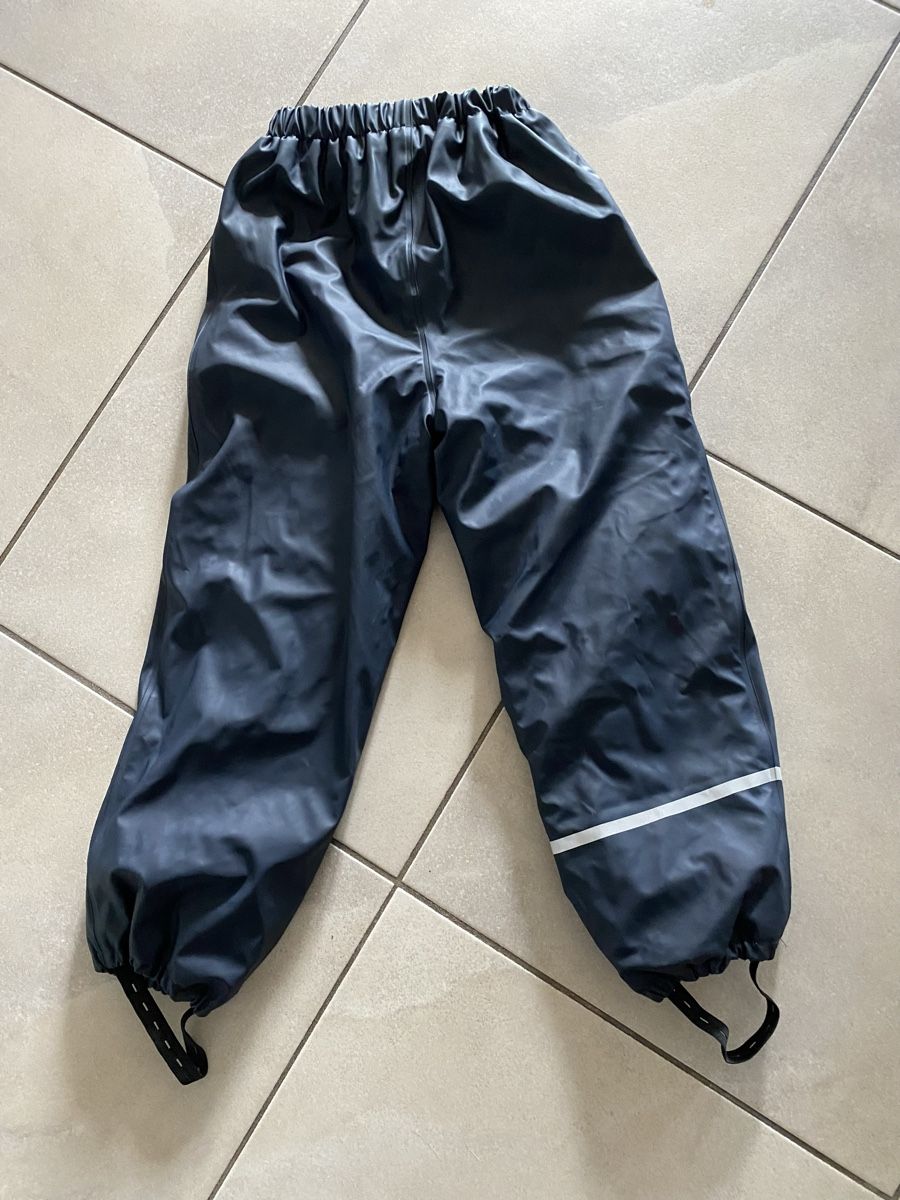 Pantaloni: Matschhose Gr 130 – Usato da Murten venduto da juliagnaedinger 1