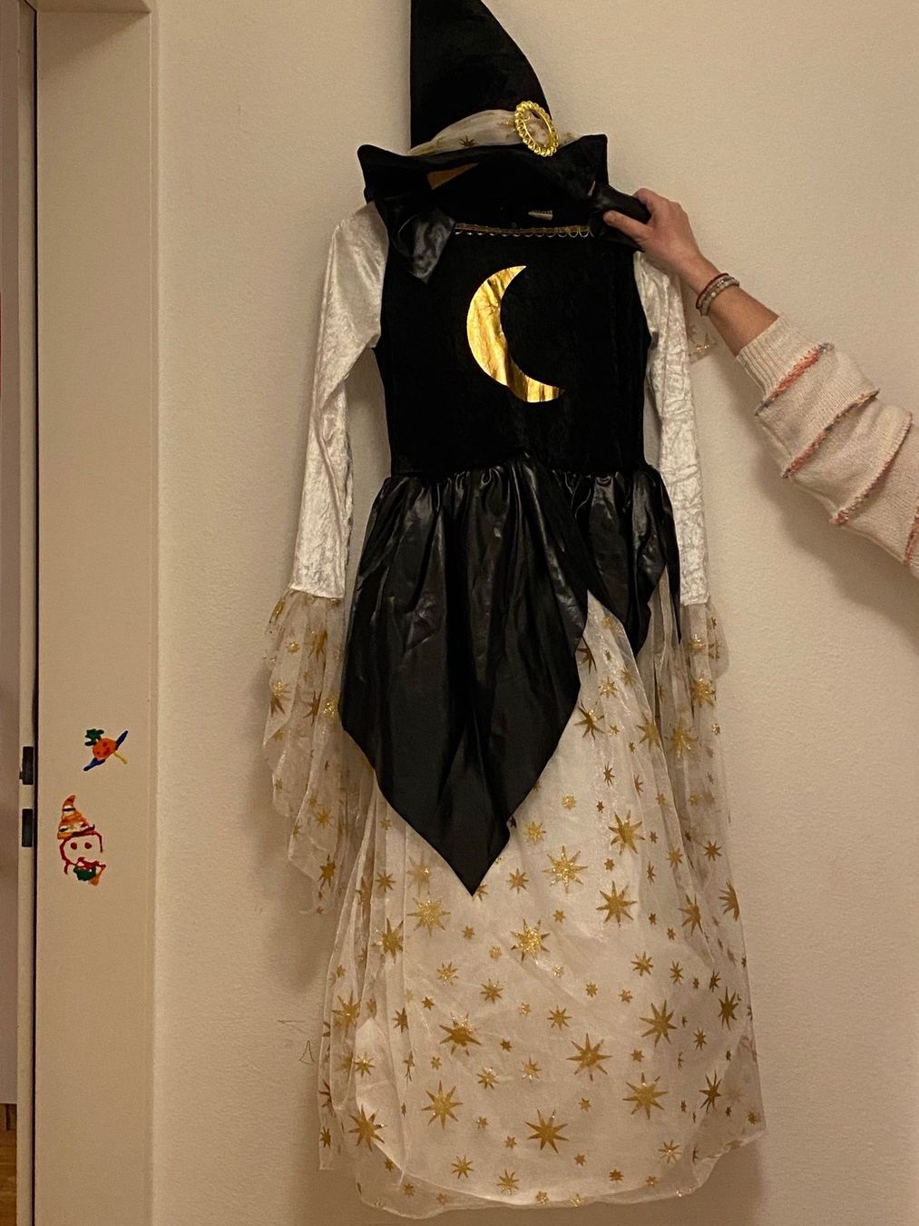 Costumi: Hexen Kostüm – Usato da Baden venduto da mgeormezi