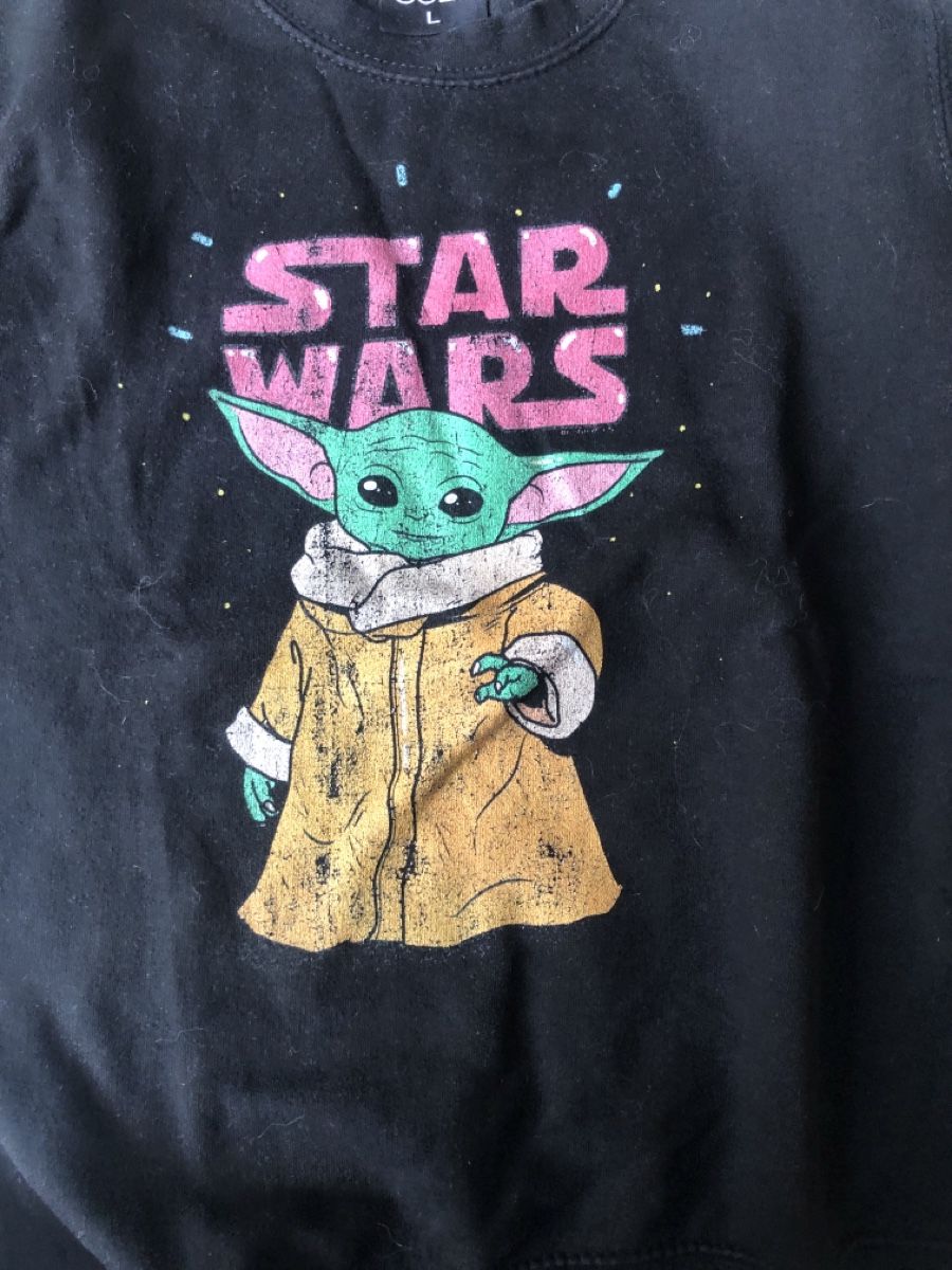 Pullover & Sweatshirts: Pull Bébé Yoda (The Mandolorian) – Gebraucht aus La Tour-de-Peilz von zazen33 1
