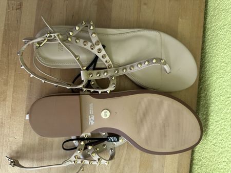 Sandales Zara neuves size 35